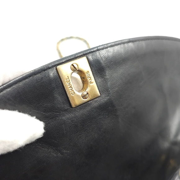 Sale!CHANEL Diana Flap Bag Lambskin Medium Size - Picture 12 of 16